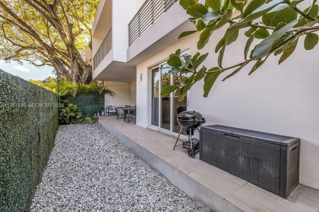 2851 SW 33rd Ct 2851, Miami, FL 33133