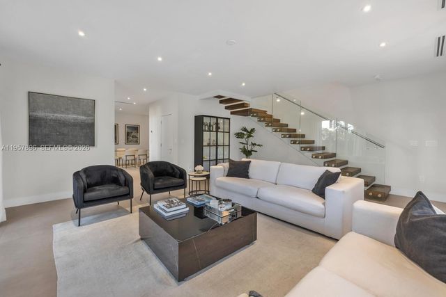 2851 SW 33rd Ct 2851, Miami, FL 33133