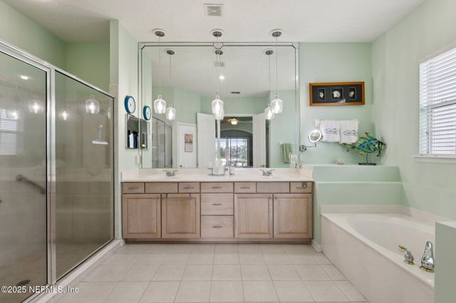 1695 WATERS EDGE Drive, Fleming Island, FL 32003