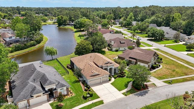 1695 WATERS EDGE Drive, Fleming Island, FL 32003