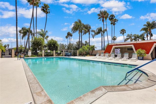 24921 Muirlands Boulevard 313, Lake Forest, CA 92630