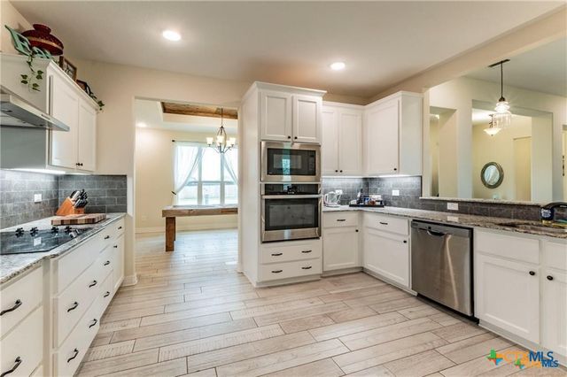 8119 Green Hill Drive, Salado, TX 76571