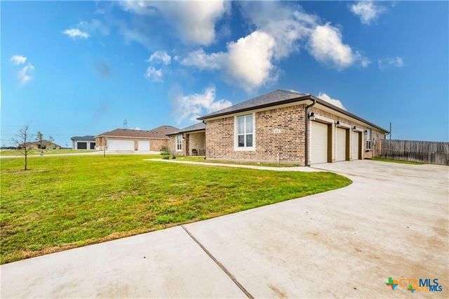 8119 Green Hill Drive, Salado, TX 76571