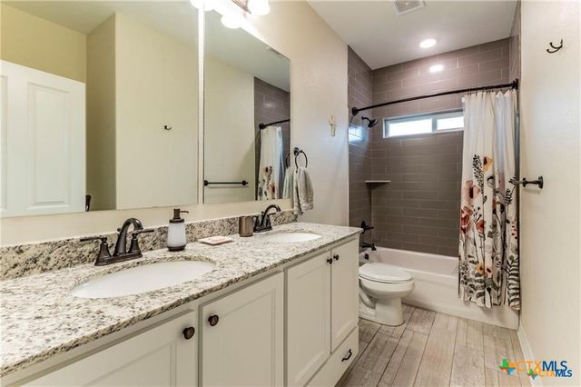 8119 Green Hill Drive, Salado, TX 76571