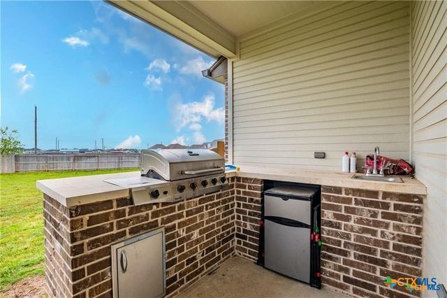 8119 Green Hill Drive, Salado, TX 76571