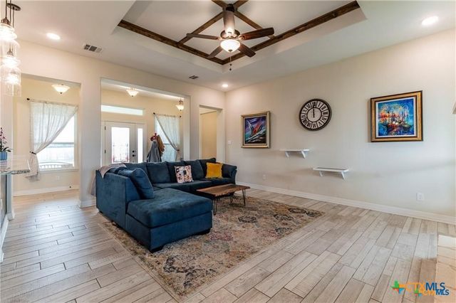 8119 Green Hill Drive, Salado, TX 76571