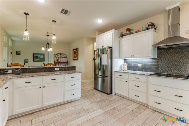 8119 Green Hill Drive, Salado, TX 76571