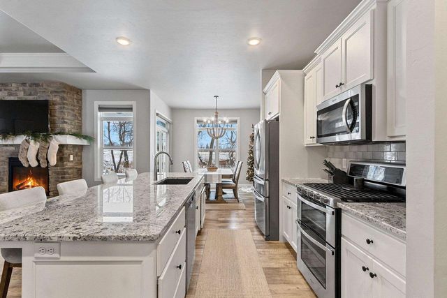 2188 TRELLIS DRIVE, De Pere, WI 54115