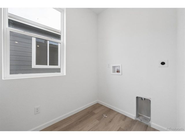 24121 E 30th Pl, Aurora, CO 80019