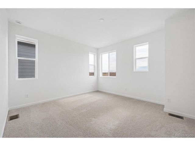 24121 E 30th Pl, Aurora, CO 80019
