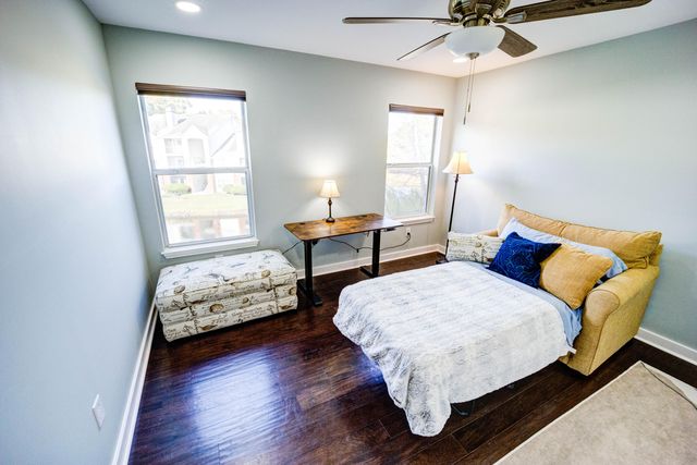 2011 N Highway 17, Mount Pleasant, SC 29466