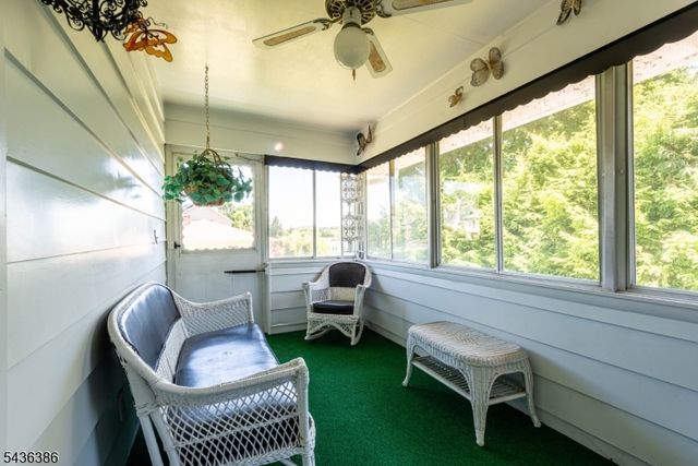 35 Hillside Ave, Netcong Boro, NJ 07857