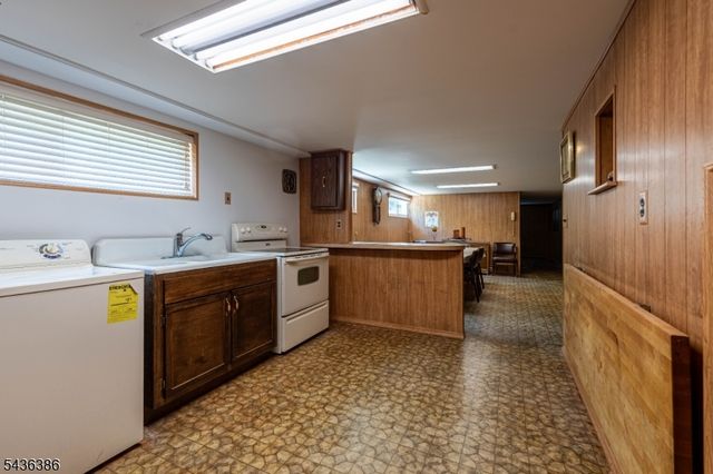 35 Hillside Ave, Netcong Boro, NJ 07857
