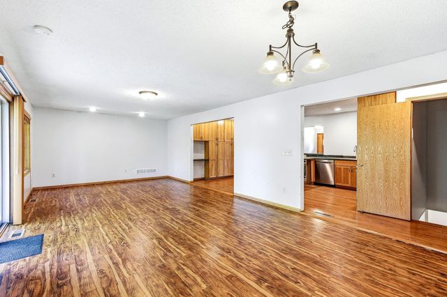 8500 Quinn Avenue S, Bloomington, MN 55437