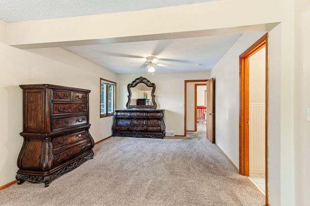 8500 Quinn Avenue S, Bloomington, MN 55437