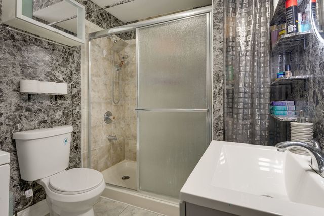 5418 W WINDSOR Street 1N, Chicago, IL 60630