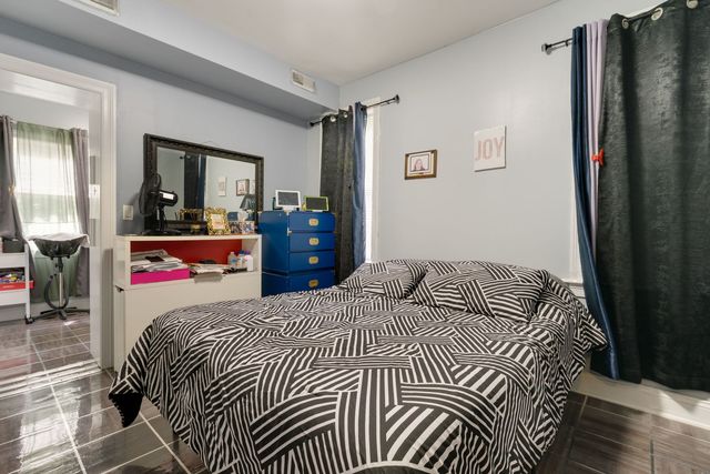 5418 W WINDSOR Street 1N, Chicago, IL 60630