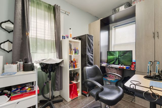 5418 W WINDSOR Street 1N, Chicago, IL 60630