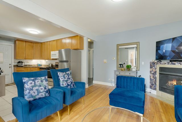 5418 W WINDSOR Street 1N, Chicago, IL 60630