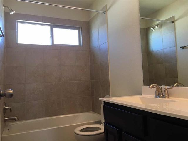 5708 SCENIC LAKE DR, Georgetown, TX 78626