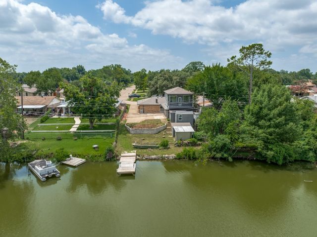 2001 Pebblebrook Trail, Irving, TX 75060