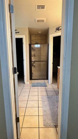 11055 N Lily Lane, Edmond, OK 73025