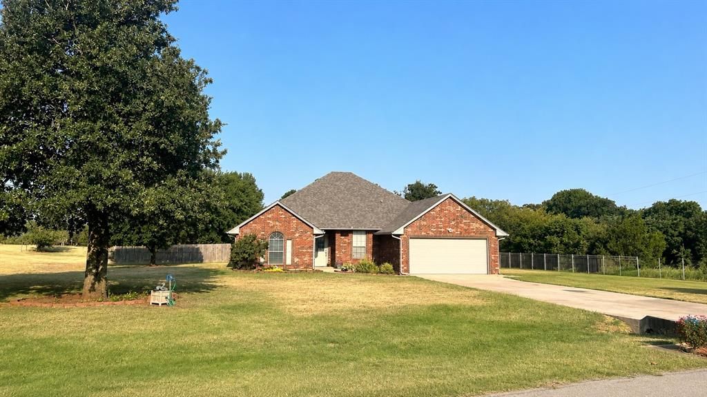 11055 N Lily Lane, Edmond, OK 73025