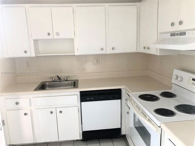 1595 NE 135th St 241, North Miami, FL 33161