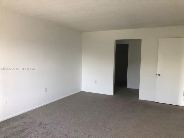 1595 NE 135th St 241, North Miami, FL 33161