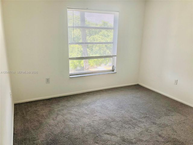 1595 NE 135th St 241, North Miami, FL 33161