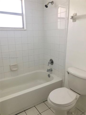 1595 NE 135th St 241, North Miami, FL 33161