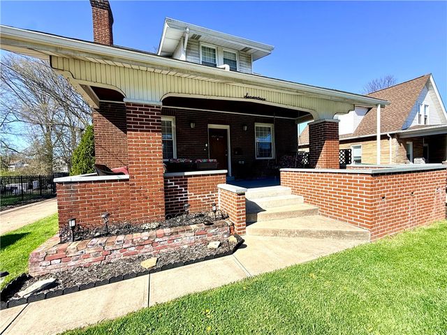 17 S Johnson Rd, Houston, PA 15342