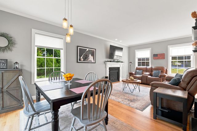 34 Dunbarton Center Road, Bow, NH 03304