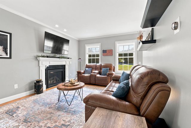 34 Dunbarton Center Road, Bow, NH 03304