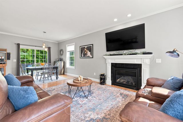 34 Dunbarton Center Road, Bow, NH 03304