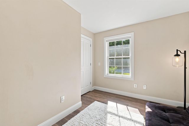 34 Dunbarton Center Road, Bow, NH 03304