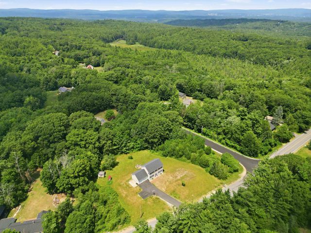34 Dunbarton Center Road, Bow, NH 03304