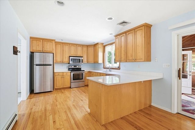 45 Cobblestone Ln, Weymouth, MA 02190