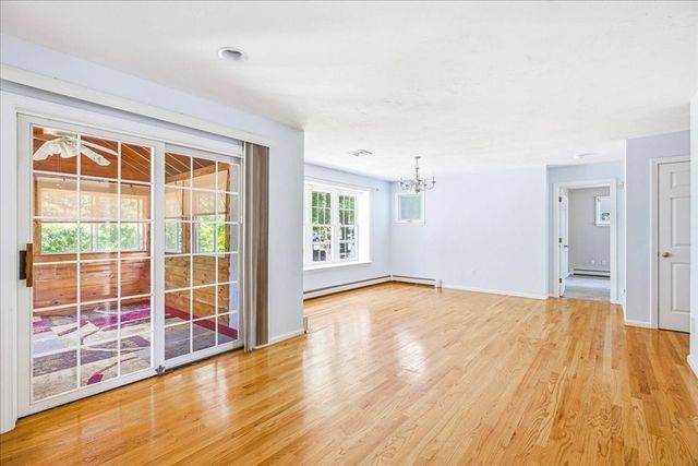45 Cobblestone Ln, Weymouth, MA 02190