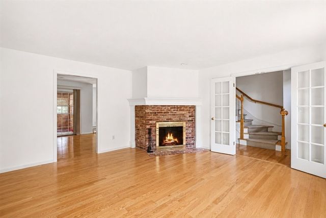 45 Cobblestone Ln, Weymouth, MA 02190