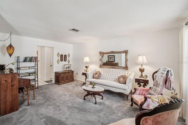 1525 LESLIE DRIVE, Lakeland, FL 33801