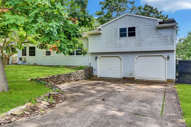 80 Broadway, Ronkonkoma, NY 11779