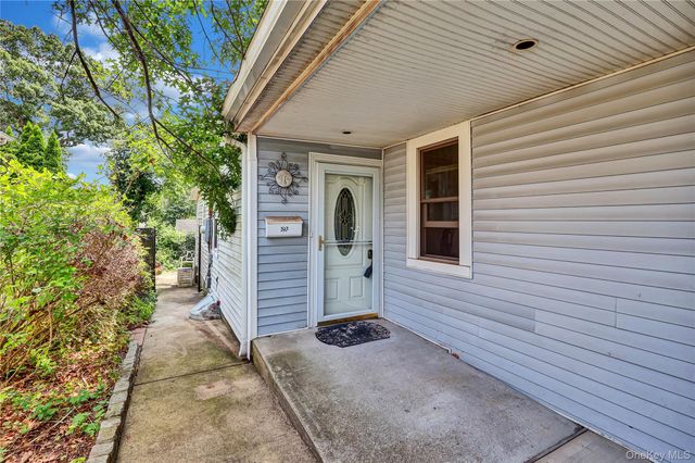 80 Broadway, Ronkonkoma, NY 11779