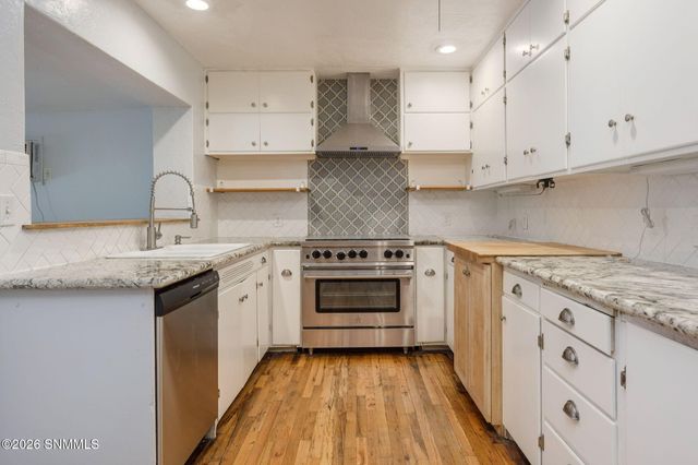 160 Roberts Drive, Las Cruces, NM 88005