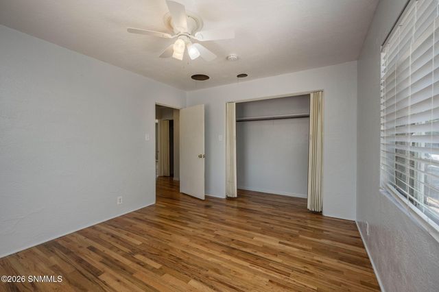 160 Roberts Drive, Las Cruces, NM 88005