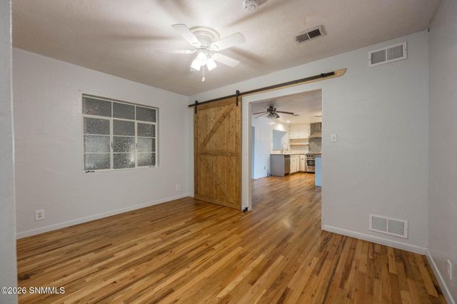 160 Roberts Drive, Las Cruces, NM 88005