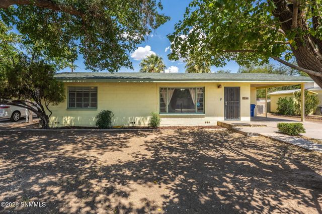 160 Roberts Drive, Las Cruces, NM 88005