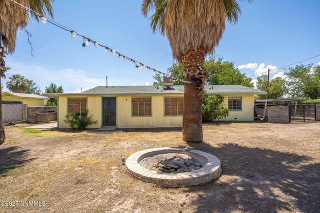 160 Roberts Drive, Las Cruces, NM 88005