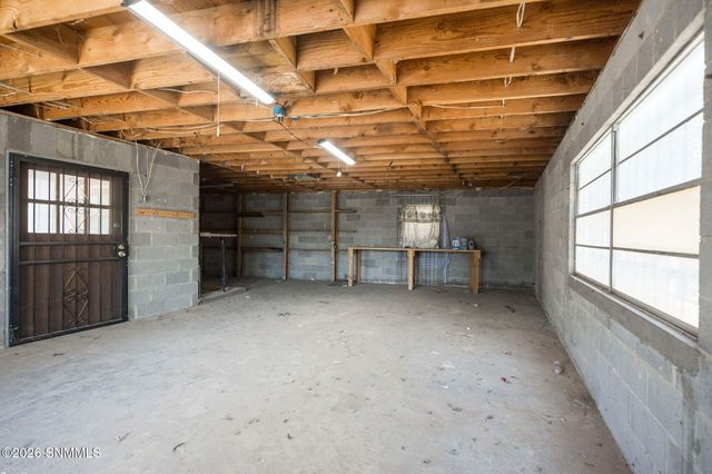160 Roberts Drive, Las Cruces, NM 88005