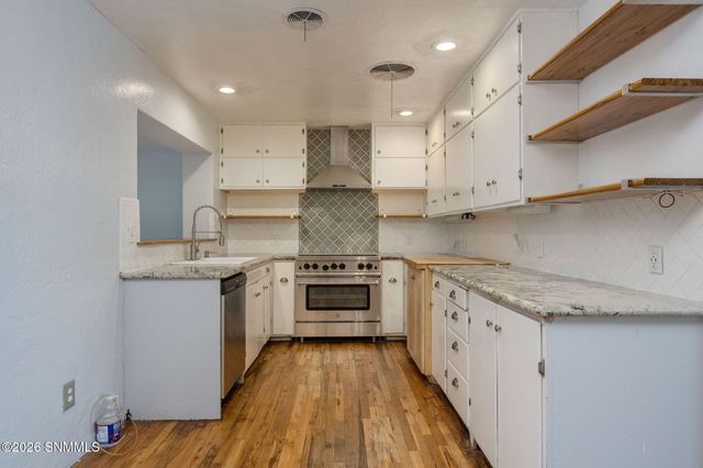 160 Roberts Drive, Las Cruces, NM 88005